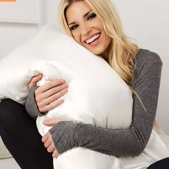 Blissy White Mulberry Silk Pillowcase size Standard with zipper NWT in box - Picture 4 of 7